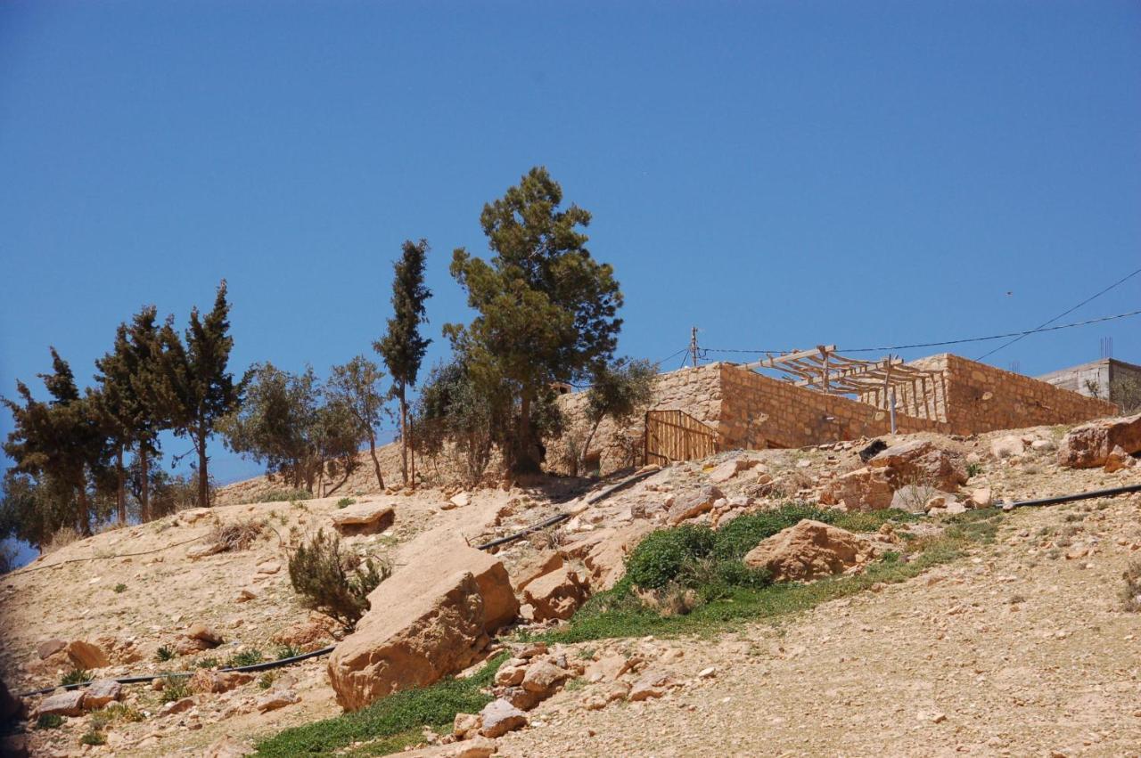 Beit Al Taybeh Hotel Aţ Ţayyibah Bagian luar foto