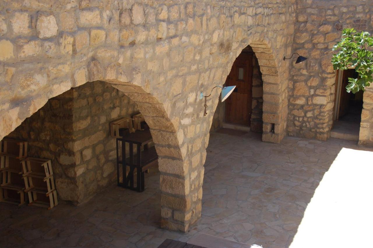 Beit Al Taybeh Hotel Aţ Ţayyibah Bagian luar foto