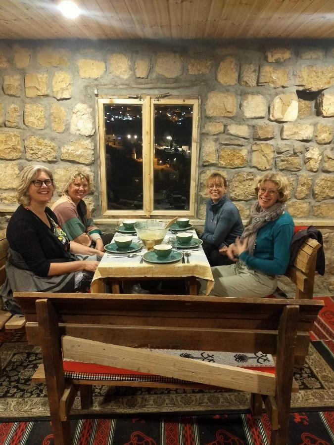 Beit Al Taybeh Hotel Aţ Ţayyibah Bagian luar foto